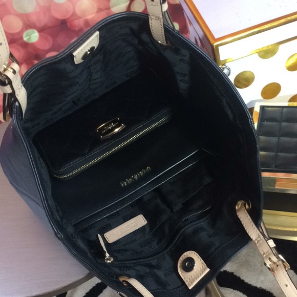 ❣️2pc MK Collection❣️ Astor Leather Tote & Wallet - Picture 6 of 8